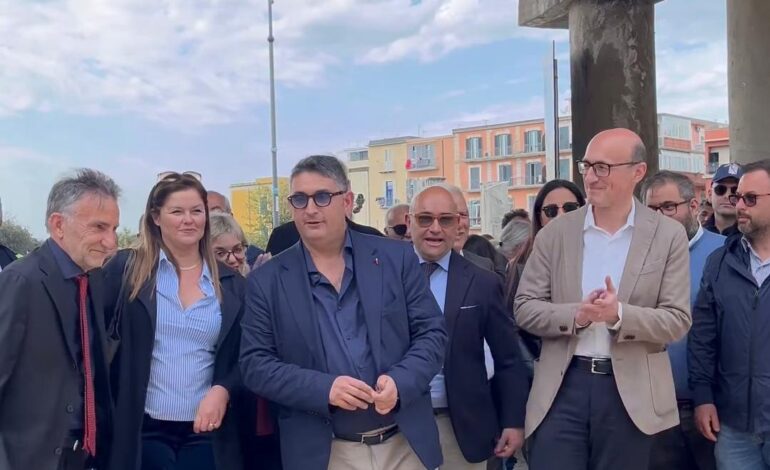 Parcheggio provvisorio a Pozzuoli, dirigente nazionale del PD “rovina” la festa ai big del suo partito «Abbandoniamo le passerelle e lavoriamo»