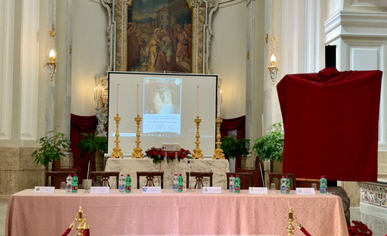 Dopo oltre 40 anni il crocifisso antico ritorna a Pozzuoli nella chiesa di Santa Maria delle Grazie