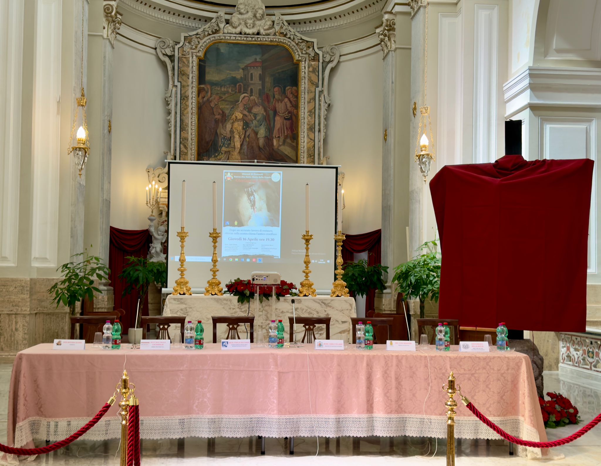 Dopo oltre 40 anni il crocifisso antico ritorna a Pozzuoli nella chiesa di Santa Maria delle Grazie