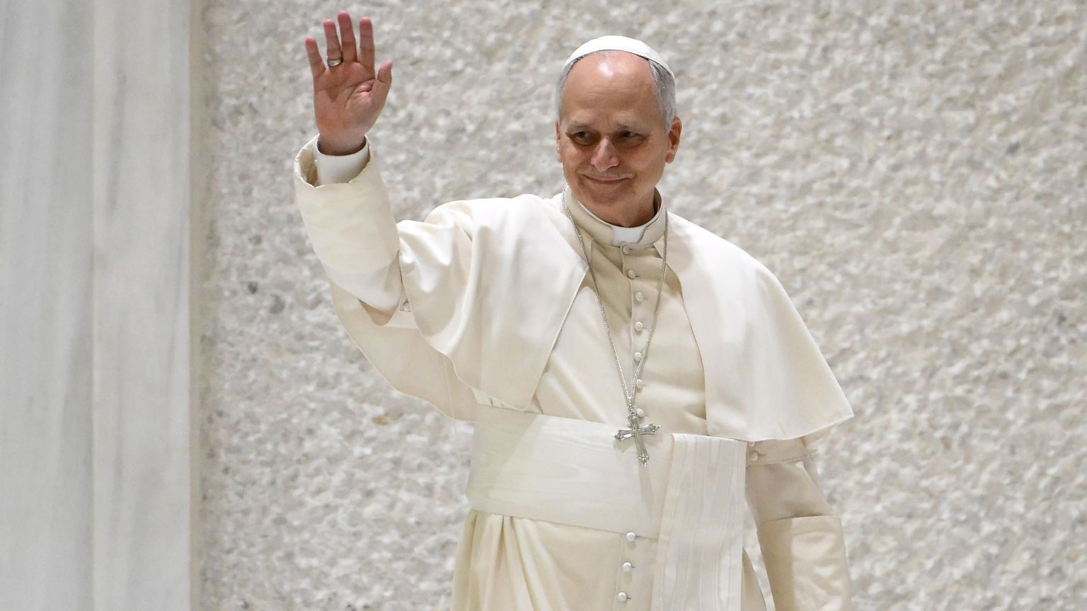 Papa Leone a Napoli, fermento nella diocesi di Pozzuoli e Ischia