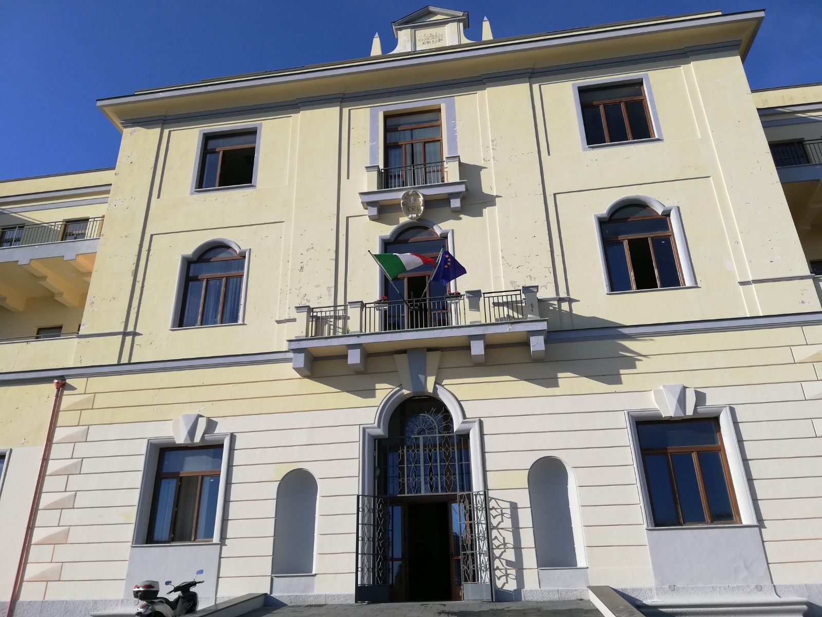 Alti valori di anidride carbonica: resta chiuso il Petronio di Pozzuoli