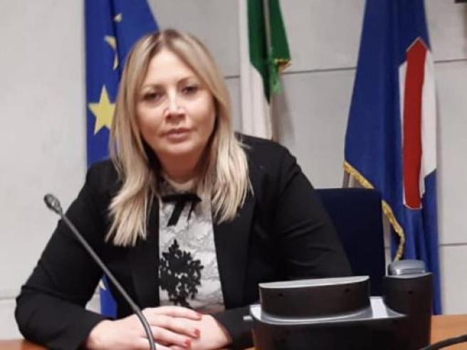 Caso assunzioni al Comune di Monte di Procida: la Rescigno denuncia anomalie nel concorso