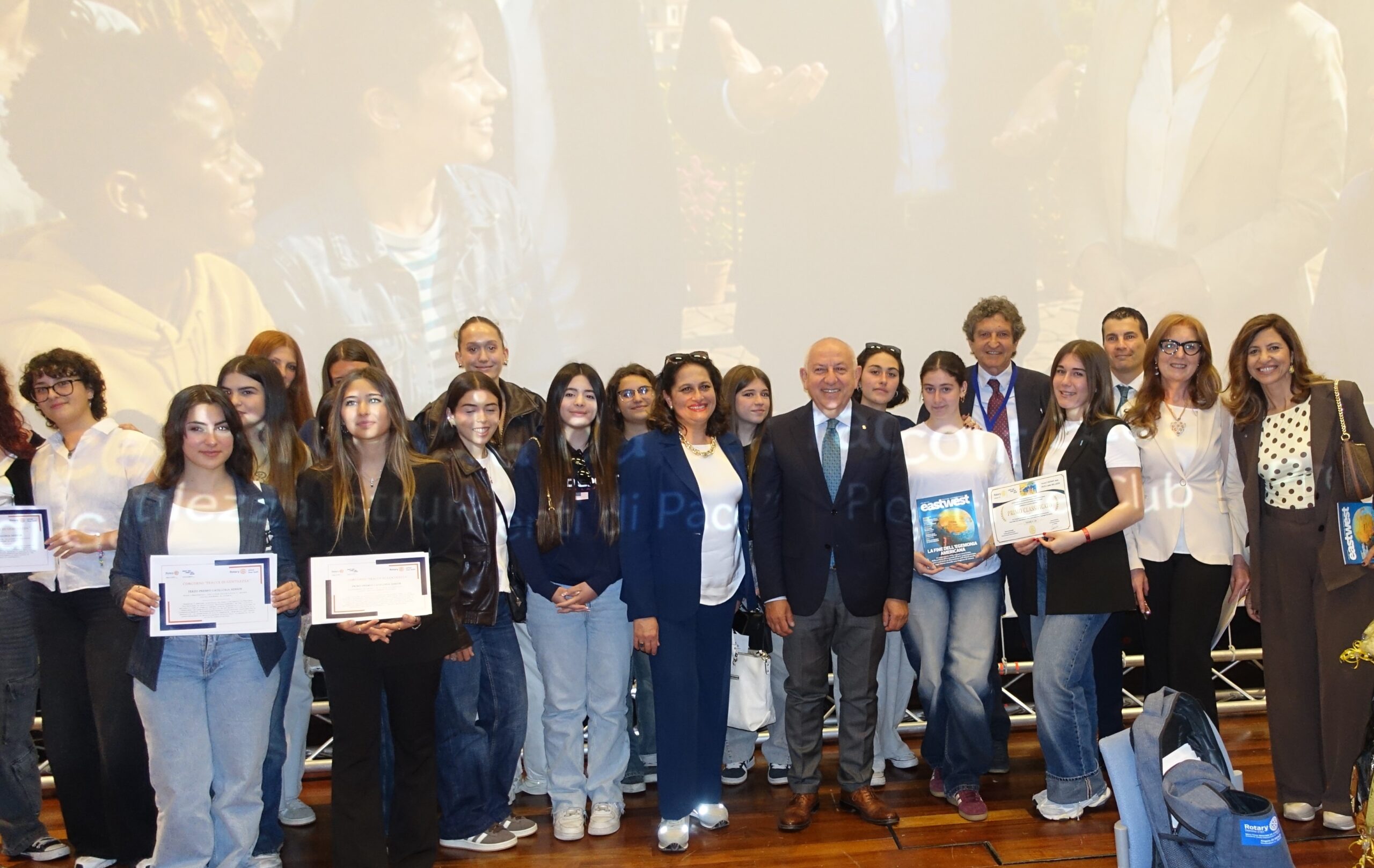 Concorso regionale sulla Pace, il Distretto Rotary premia Anna Franzese del Liceo Pitagora di Pozzuoli