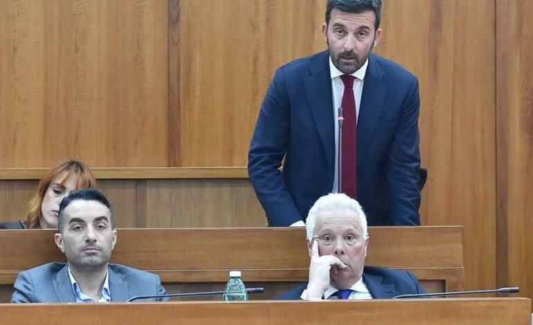 POZZUOLI/ «L’amministrazione Manzoni non vuole aiutare gli operatori ittici»