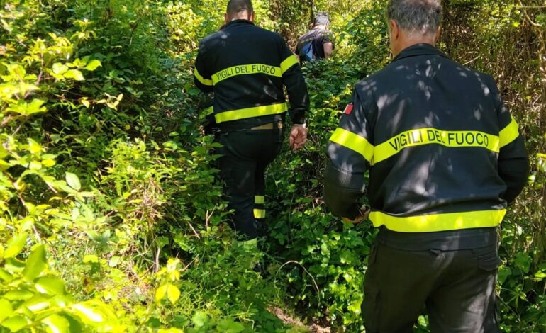POZZUOLI/ Finisce nel cratere del Montenuovo: 23enne salvata da 118 e vigili del fuoco