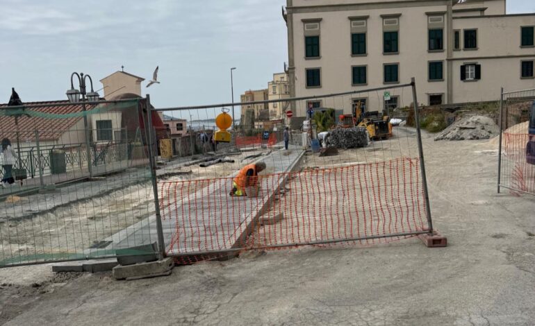 «Io, costretto a chiudere la mia attività per i lavori lumaca del comune di Pozzuoli»