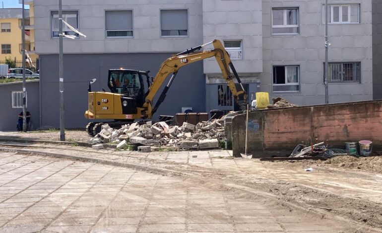QUARTO/ Abusi negli alloggi popolari: ruspe in azione nel rione 219