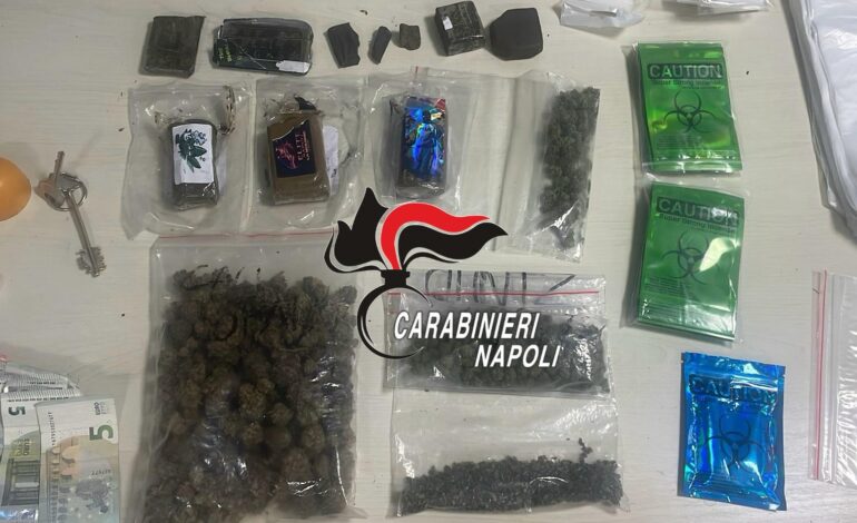Droga shop in casa: arrestato pusher
