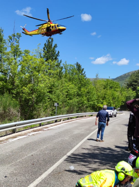 Motociclista di Pozzuoli coinvolto in un incidente: è grave
