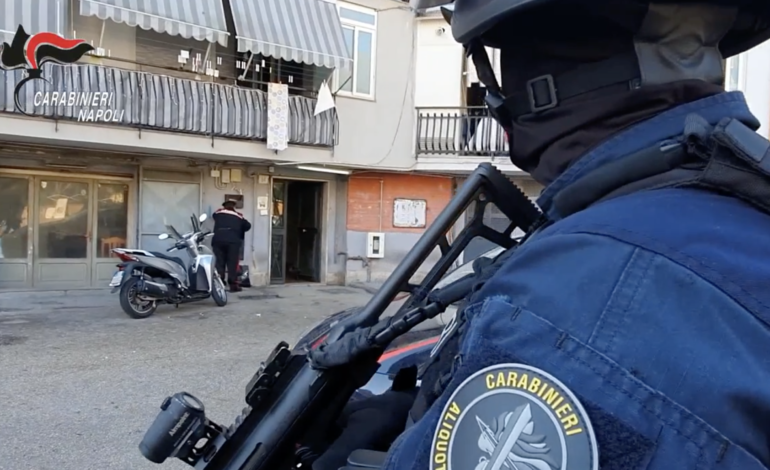 Scoperto market della droga: arrestate 4 persone