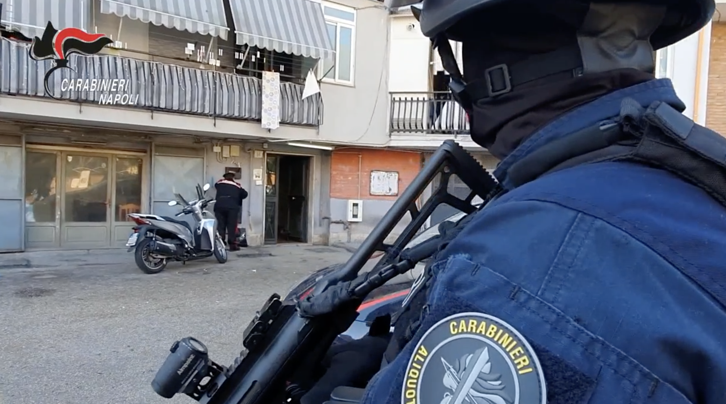 Scoperto market della droga: arrestate 4 persone