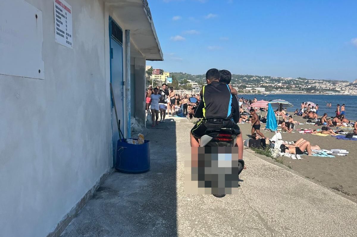 POZZUOLI/ Scooter sulla spiaggia di Lucrino: raffica di sanzioni