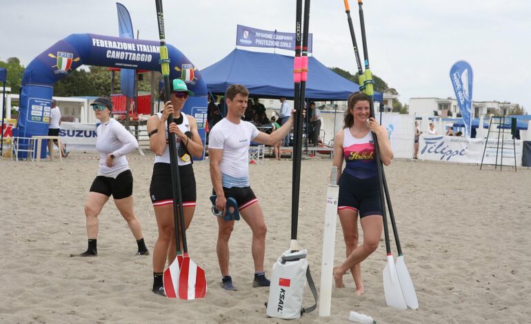 BACOLI/ Tappa del Beach Sprint di canottaggio al lido della Marina Militare – LE FOTO