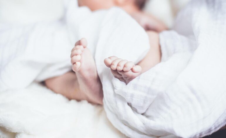 Botulismo da spore ambientali nei lattanti, cinque casi trattati con successo al Santobono