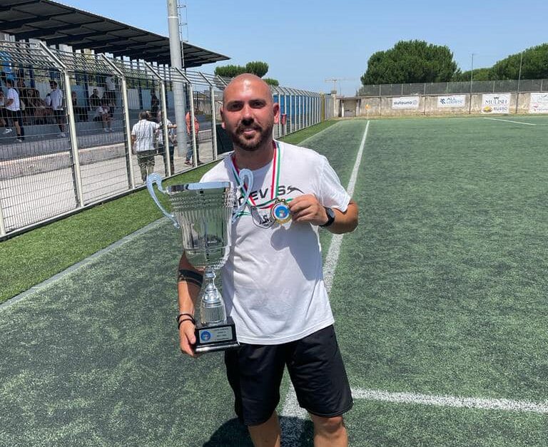 CALCIO/ Il Rione Terra punta sul “Made in Campi Flegrei”: Francesco Troise è il nuovo allenatore