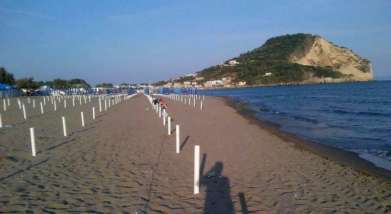 La Capitaneria di Porto bacchetta il Comune di Bacoli: «Pad illegittimo e omissioni sulle spiagge militari»