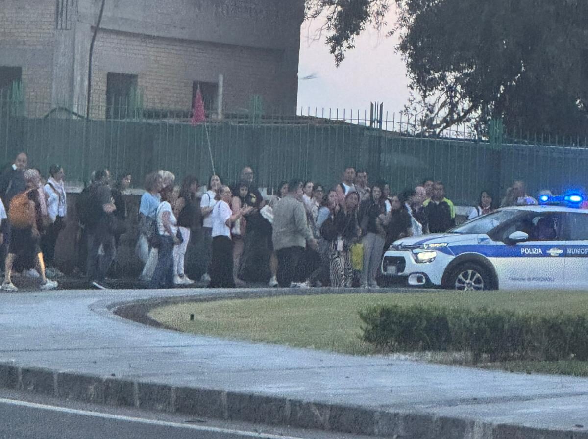 POZZUOLI/ Delibera anti-bus al porto, otto consiglieri ne chiedono l’annullamento. Commercianti presentano raccolta firme