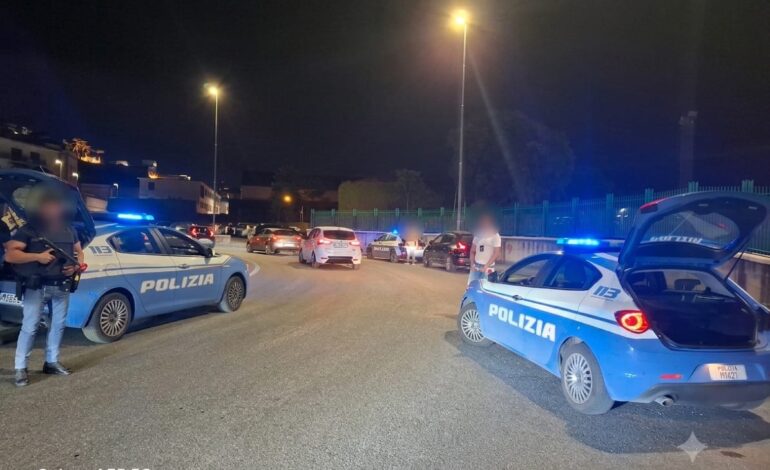 Movida, controlli interforze a Pozzuoli: 48enne fermato per molestie nei bar, denunciate tre persone