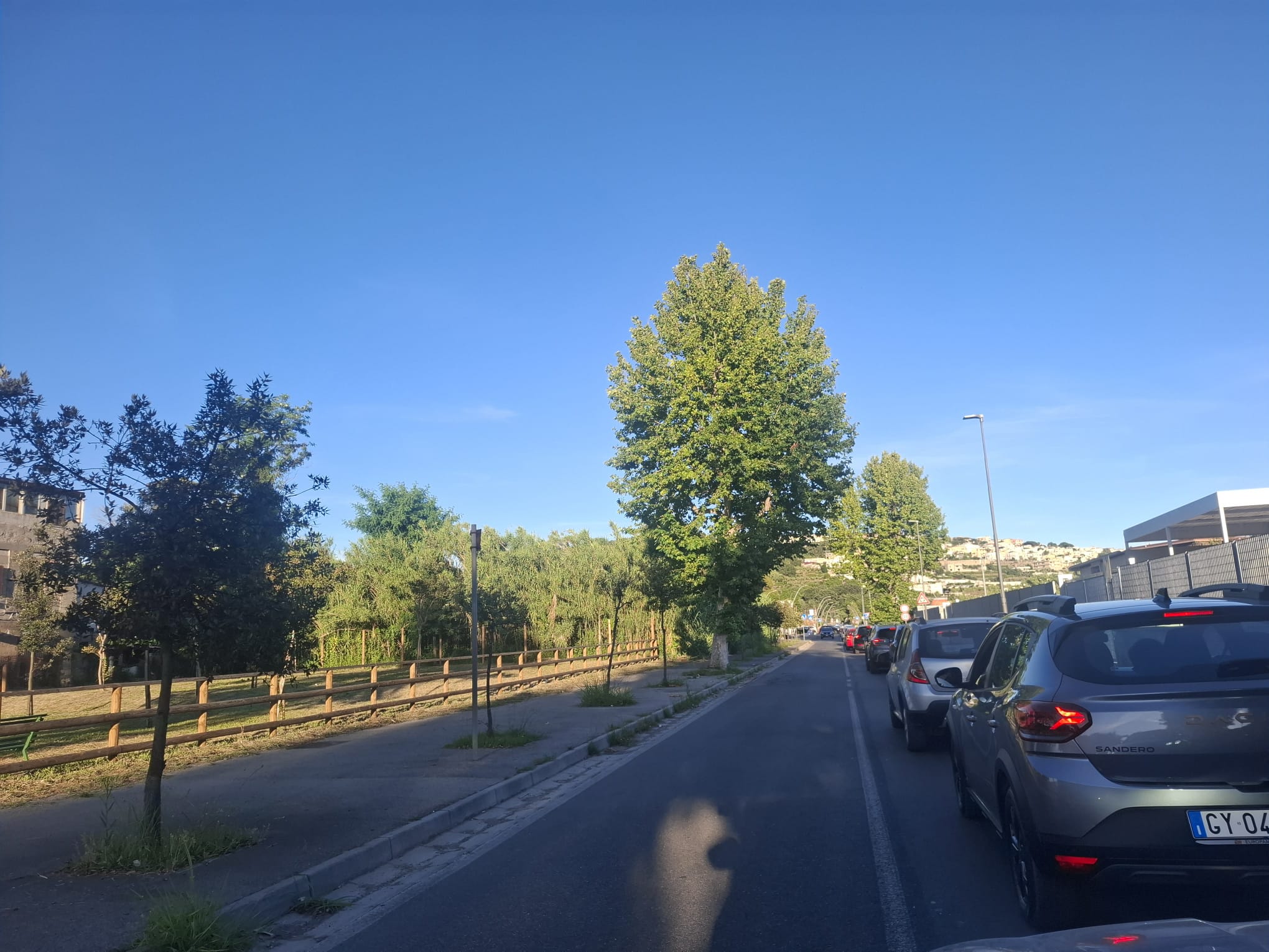POZZUOLI/ Traffico ad Arco Felice e Licola, due giorni di ingorghi «Dove sono i vigili?»