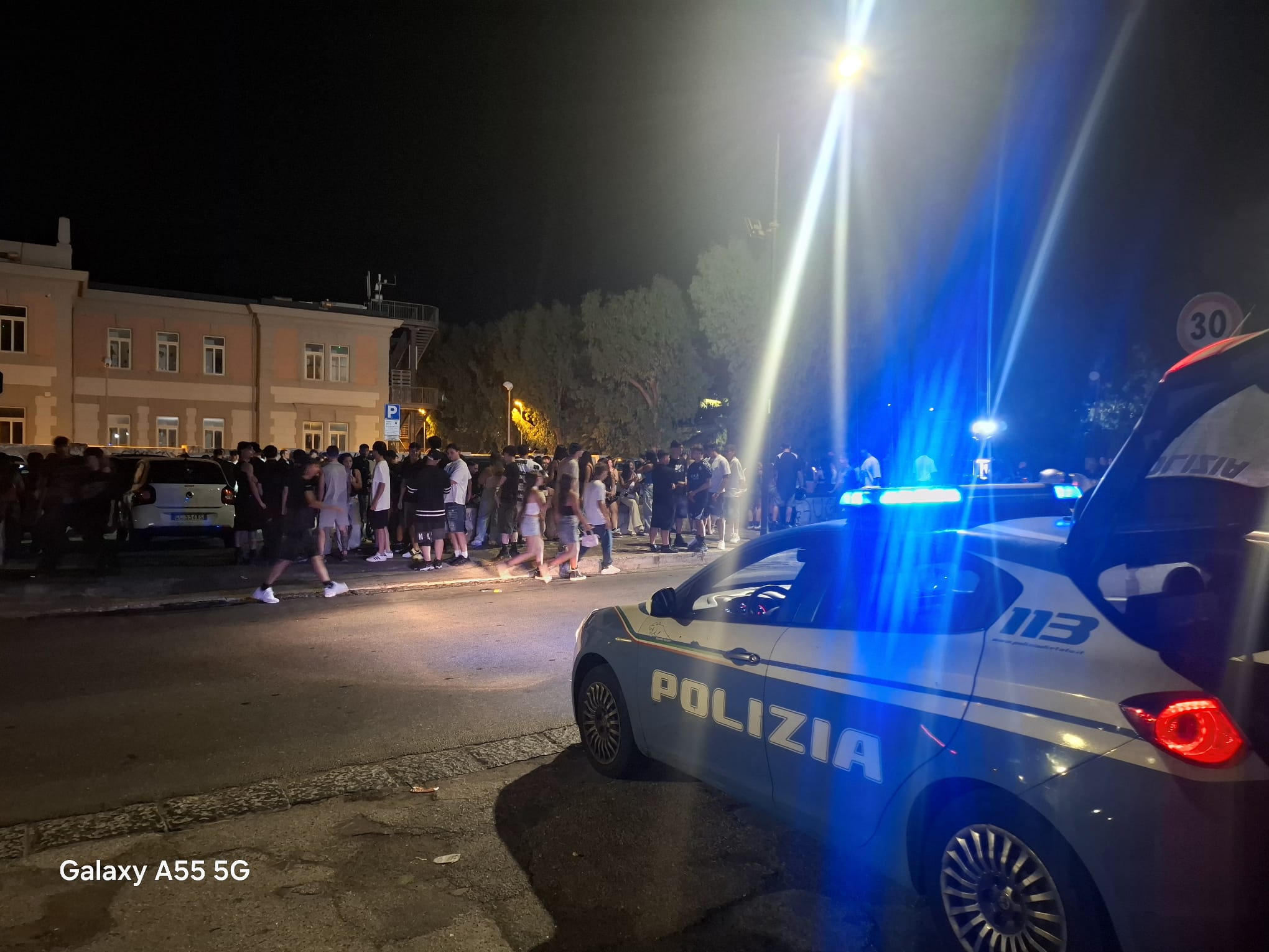 POZZUOLI/ Controlli della Polizia ad Arco Felice: fermati 36 minori