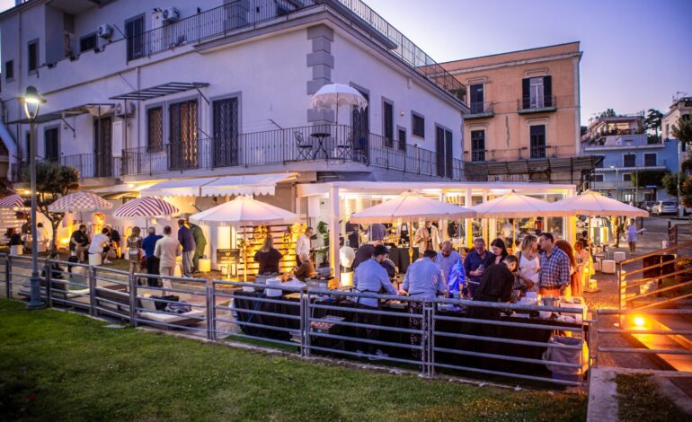 Pozzuoli si racconta tra mare, vino e cucina al White Chill Out Lungomare – LE FOTO