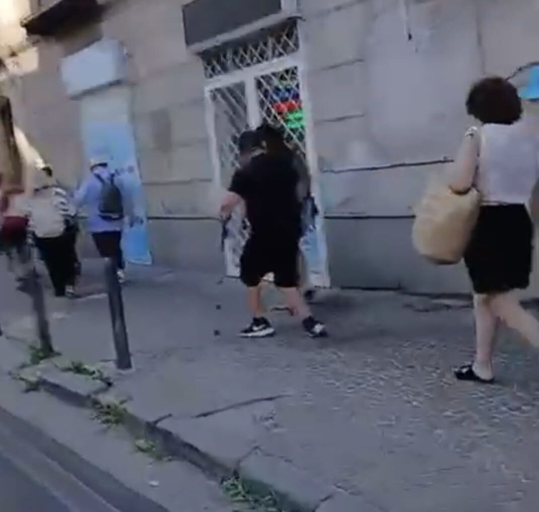 Turisti a piedi tra i pericoli di Pozzuoli «Il peggior marketing territoriale per la città»