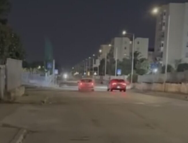 POZZUOLI/ Corse tra auto nella notte: Monterusciello diventa una pista da gara – IL VIDEO