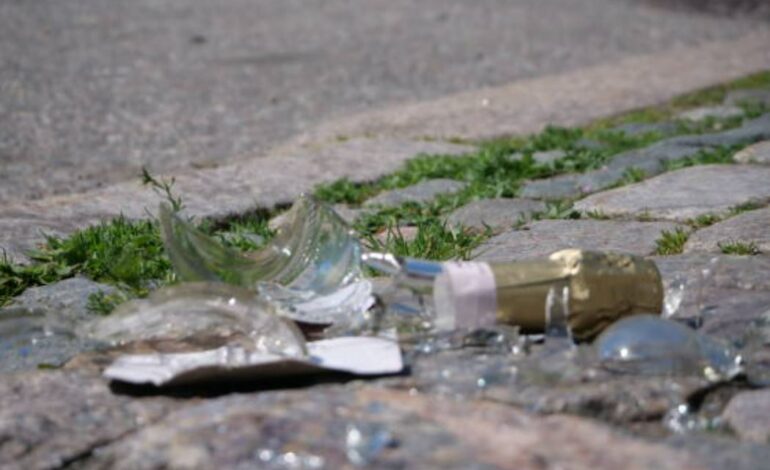 POZZUOLI/ «Una bottiglia lanciata da un motorino contro i passanti: un episodio che non può essere ignorato»