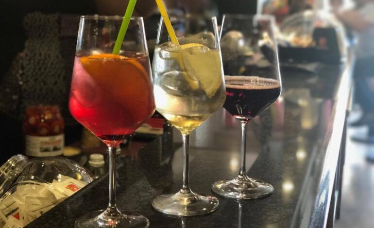 Teneva tre lavoratori in nero: nei guai lounge bar a Bacoli
