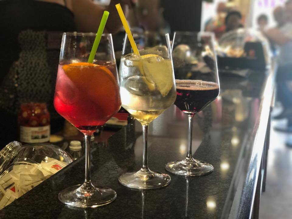 Teneva tre lavoratori a nero: nei guai lounge bar a Bacoli