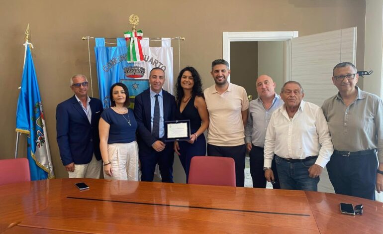 QUARTO/ Salvò la vita a un giovane: il sindaco premia Natascia, infermiera dal cuore d’oro «Grande esempio di altruismo»