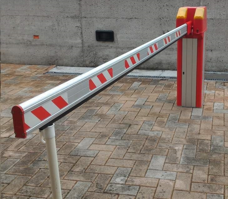 POZZUOLI/ Parcheggi custoditi, Polizia e Finanza sequestrano un’area non autorizzata