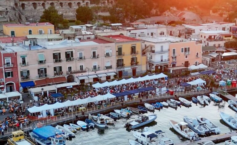 A Bacoli torna Mytilus Fest, il festival dei frutti di mare