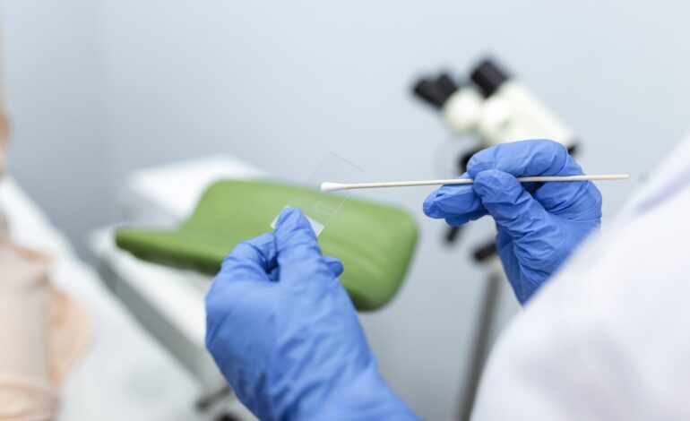Operatori e volontari in piazza per la prevenzione oncologica a Pozzuoli e nell’area flegrea