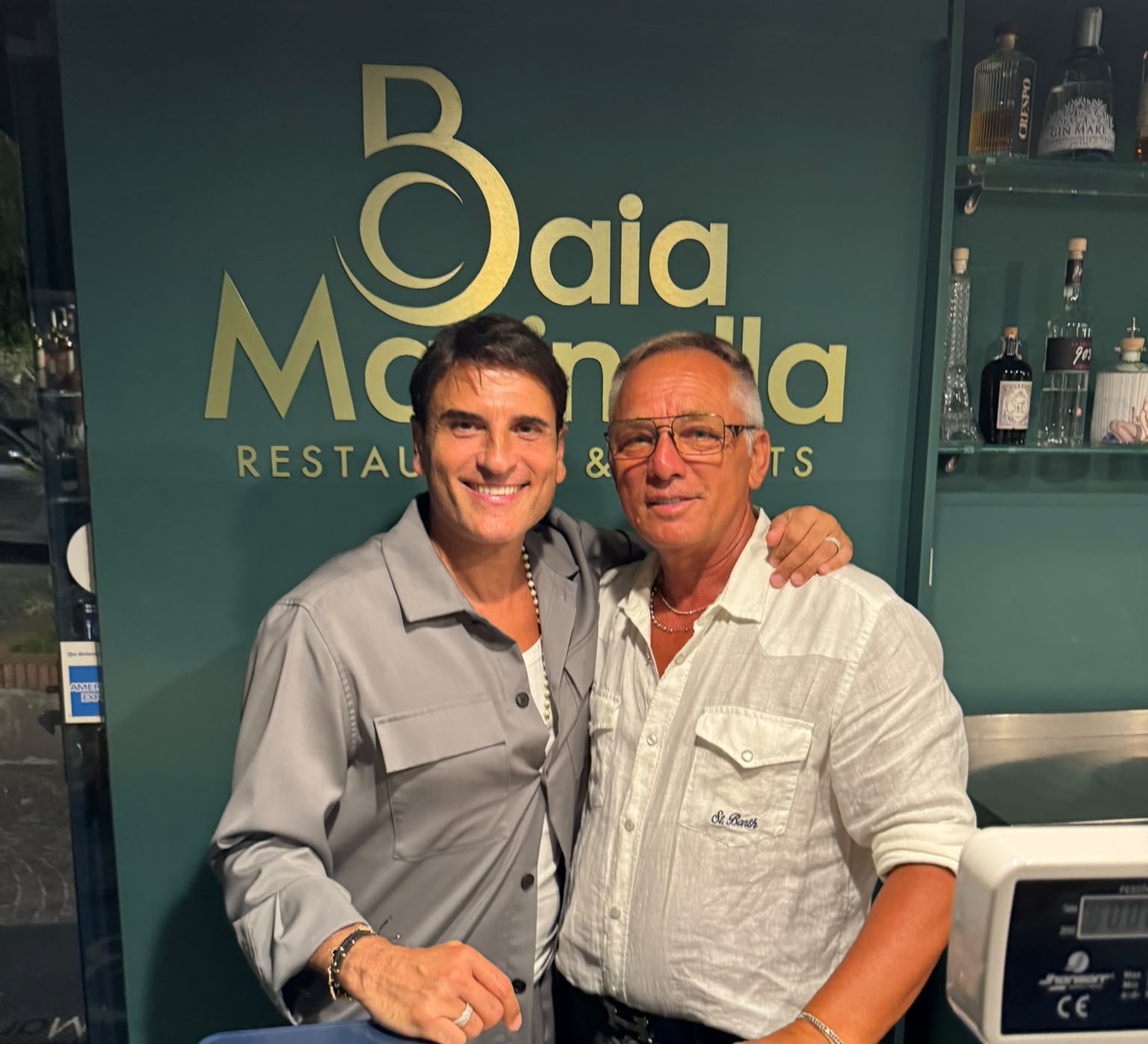 Cena a Pozzuoli per Sal Da Vinci ospite a “Baia Marinella” – LE FOTO