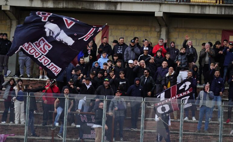 CALCIO/ Puteolana iscritta al campionato. Attesa per il nuovo allenatore