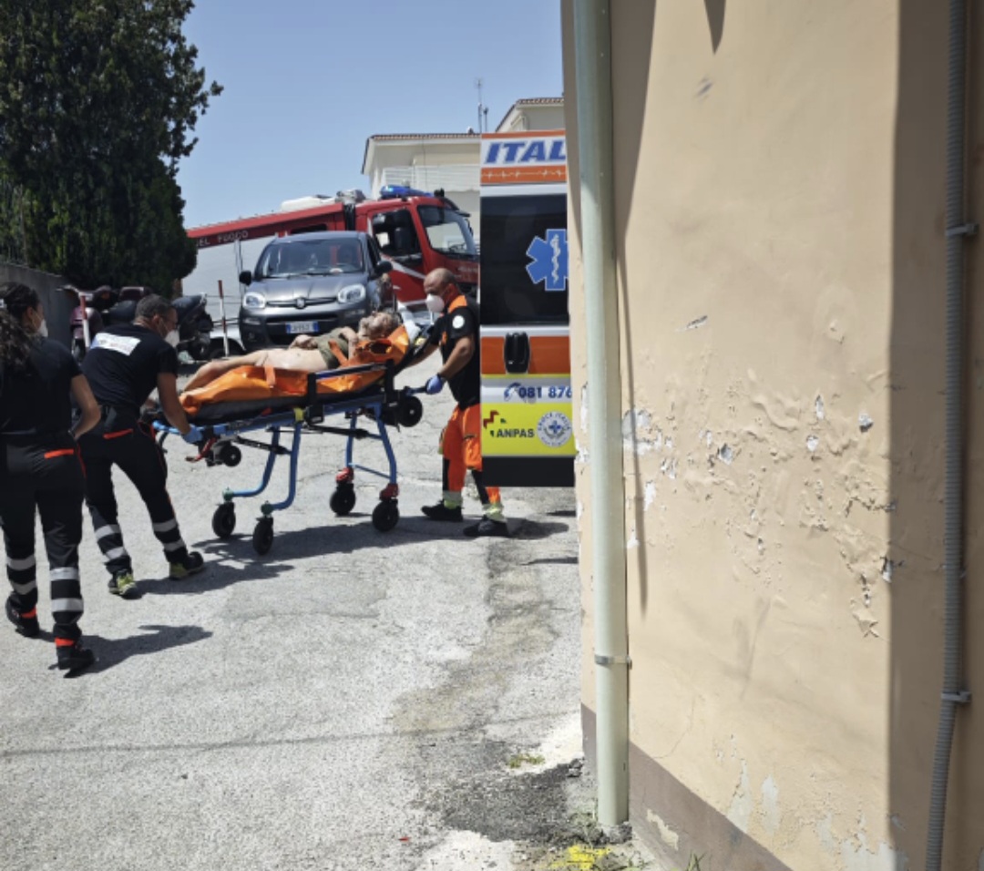 POZZUOLI/ Anziano trovato privo di sensi in casa, salvato grazie alla rapidità dei soccorsi