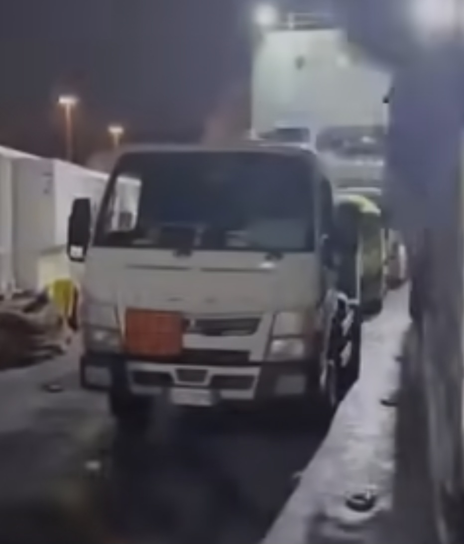 Stipati sui traghetti da Pozzuoli verso le isole: la denuncia degli auto trasportatori