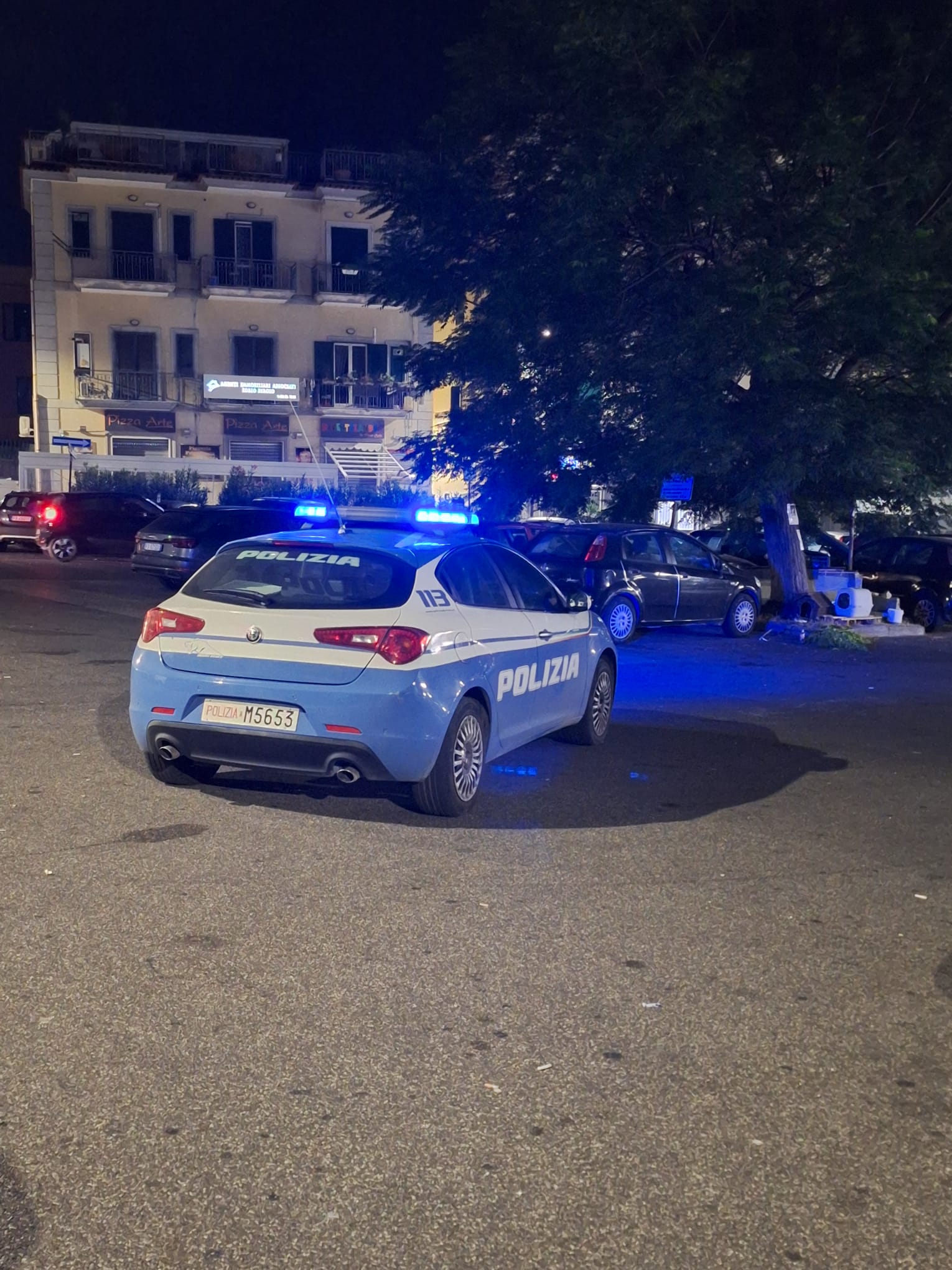POZZUOLI/ Ancora controlli anti movida selvaggia a Largo Palazzine: 96 persone identificate