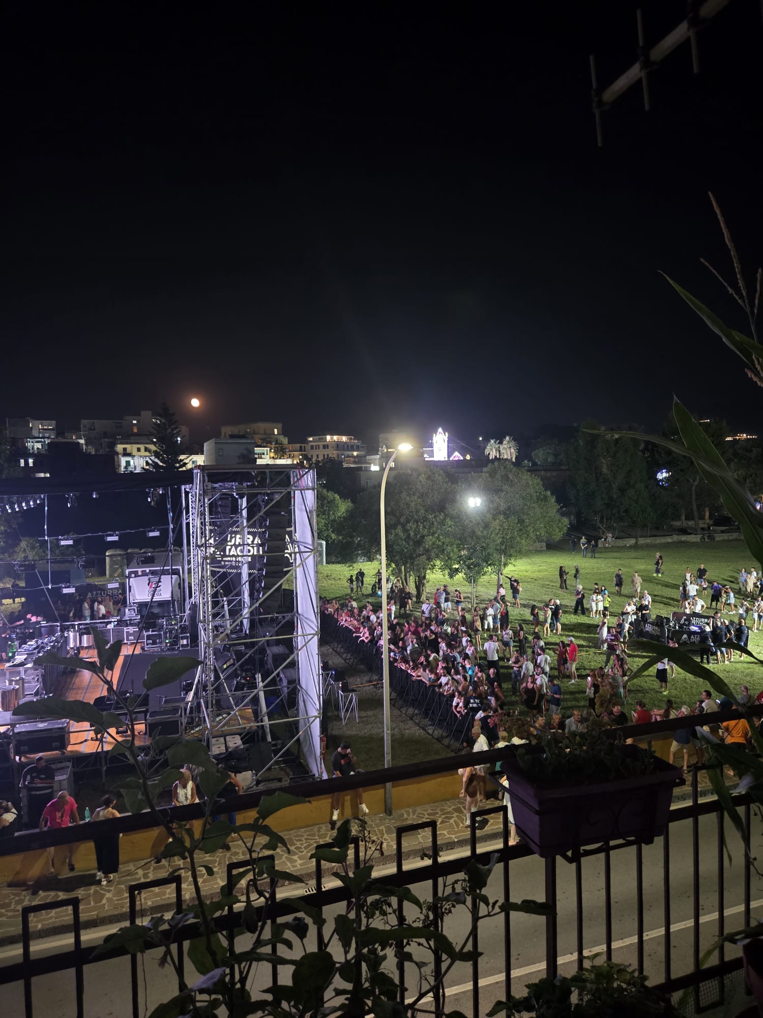 Sciame sismico, a Bacoli annullato il concerto di Lda-Haka7Heven