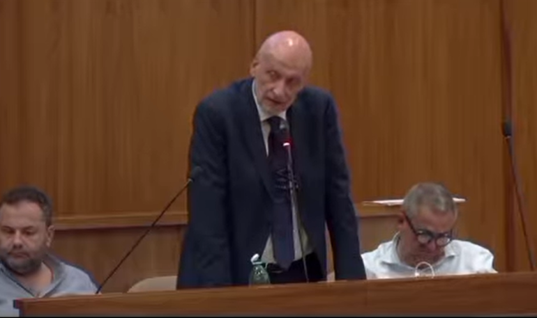 POZZUOLI/ Il PD lascia la conferenza dei capigruppo, Figliolia accusa: «Maggioranza spaccata, Monterusciello aspetta ancora»