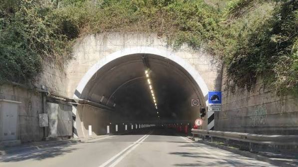 Tre mesi e mezzo di chiusure notturne: fuori uso il tunnel tra Quarto e Pozzuoli