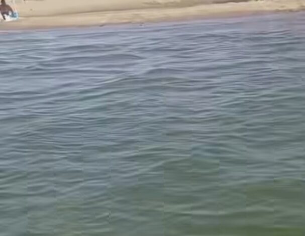 Sversamenti in mare, protestano i balneari da Varcaturo a Castel Volturno