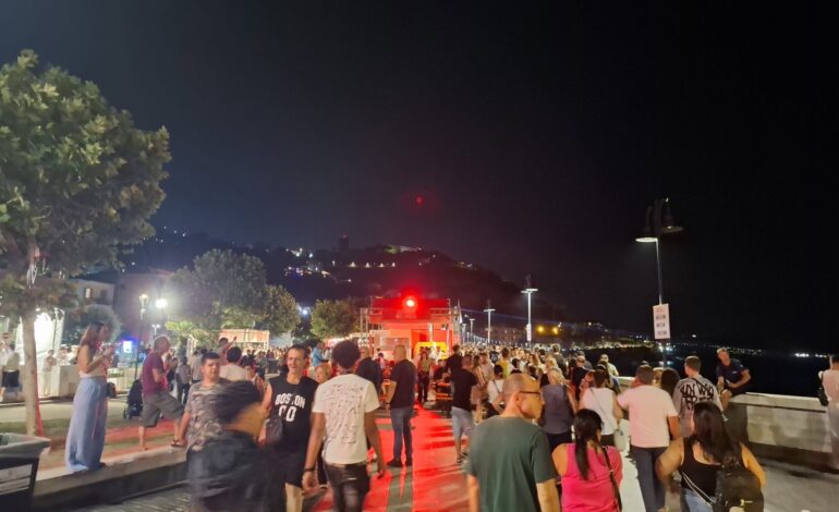 Coca-Cola Pizza Village, 20mila persone a Pozzuoli: task force delle forze dell’ordine, due molestatori allontanati