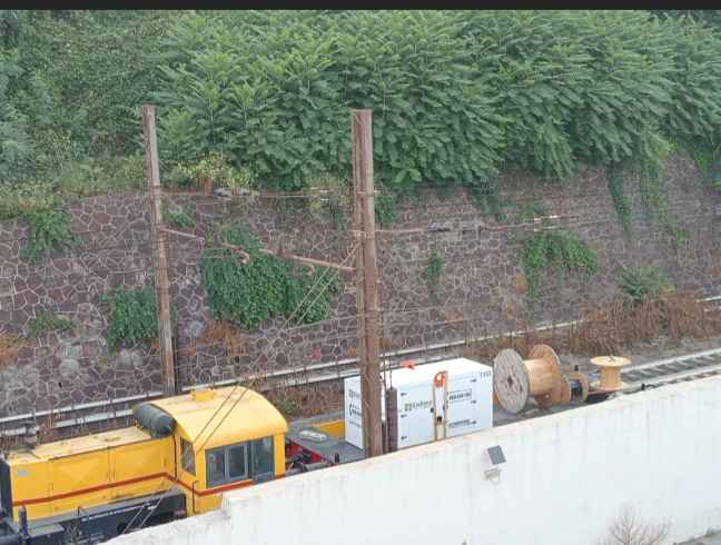 «Generatore acceso 24 ore per lavori a Pozzuoli: un incubo per noi residenti»