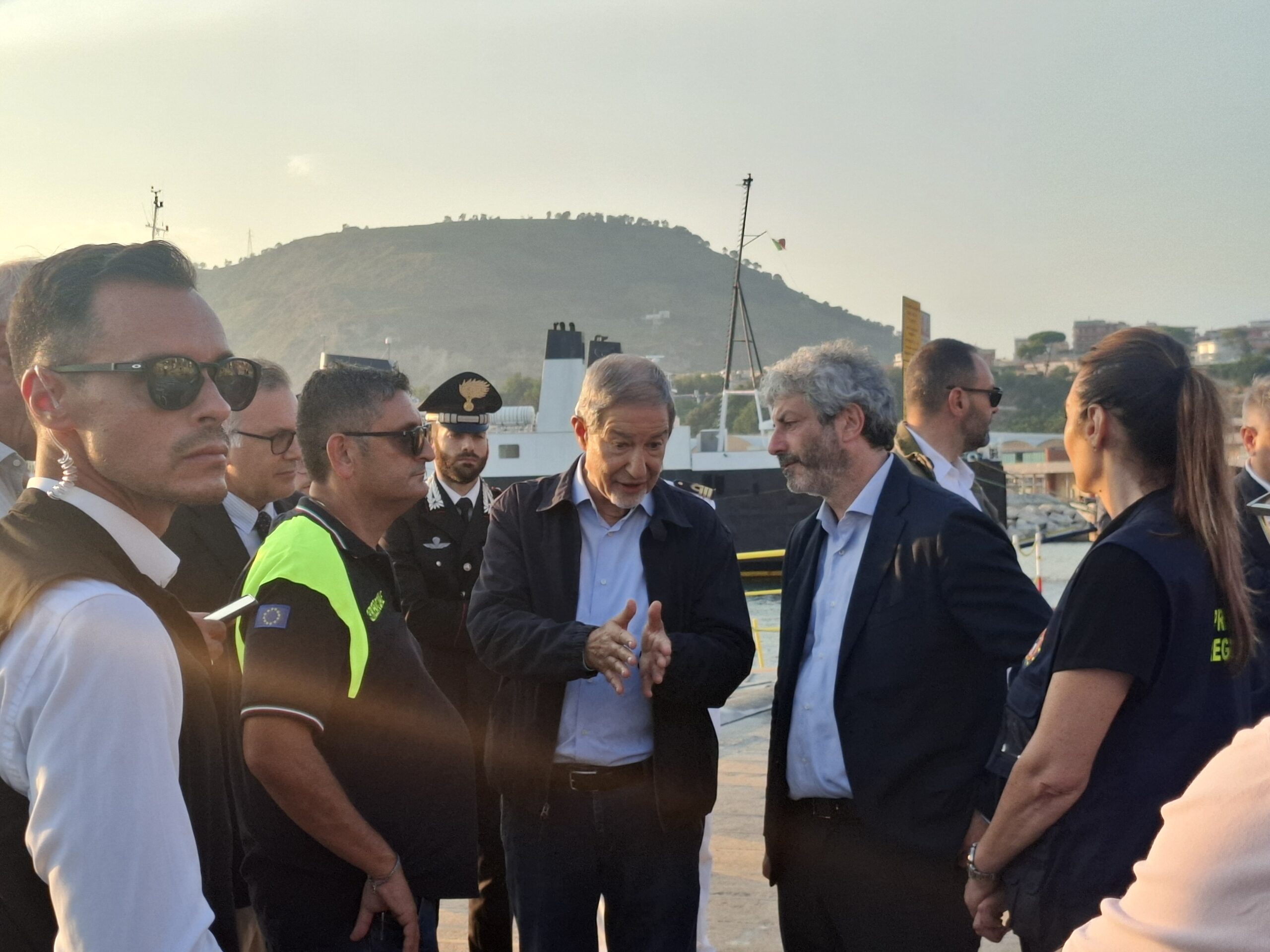Il Ministro Musumeci in visita a Pozzuoli «In arrivo aiuti e un nuovo decreto»