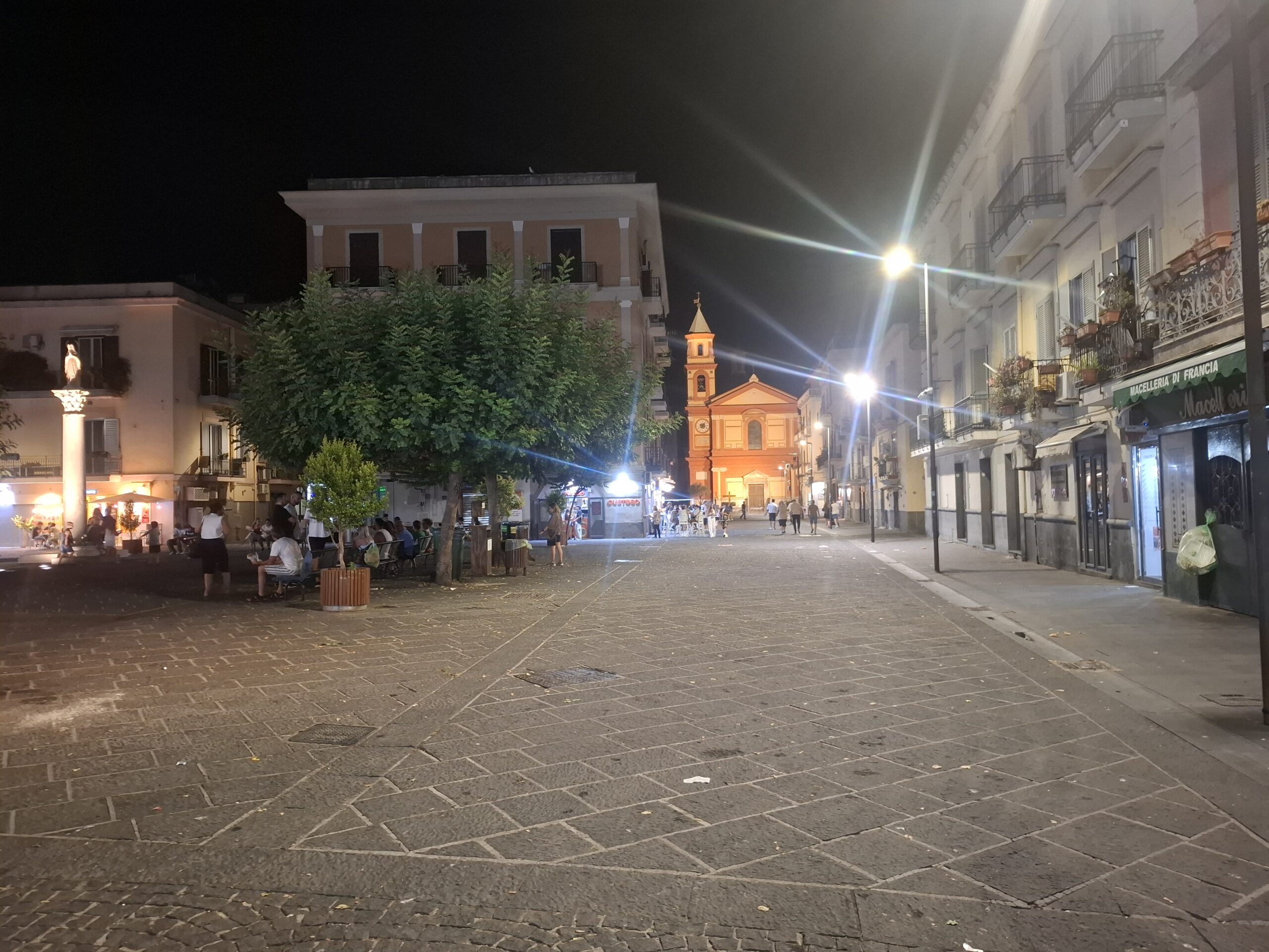 Cresce ancora il numero degli sfollati a Pozzuoli: sono 2.240