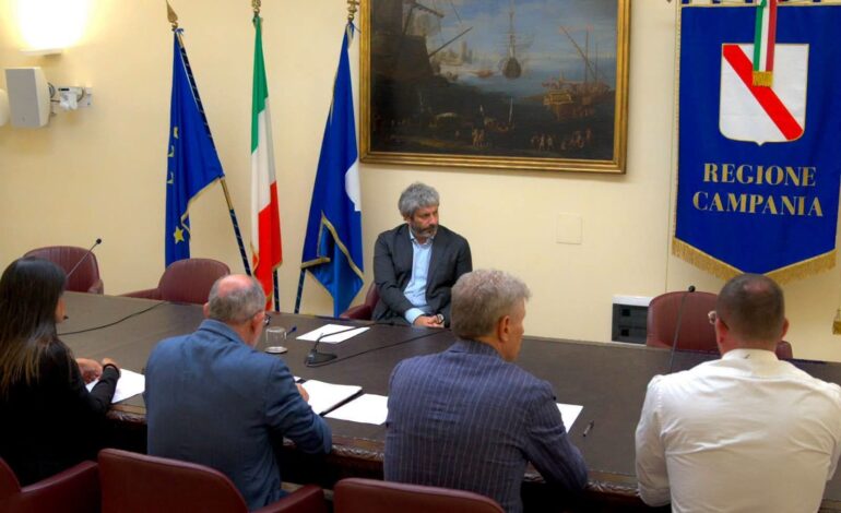 Il presidente della Regione incontra i commercianti di Pozzuoli
