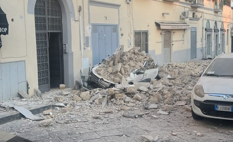 Musumeci annuncia aiuti economici per Pozzuoli “Sostegno del 100% per le famiglie in difficoltà”