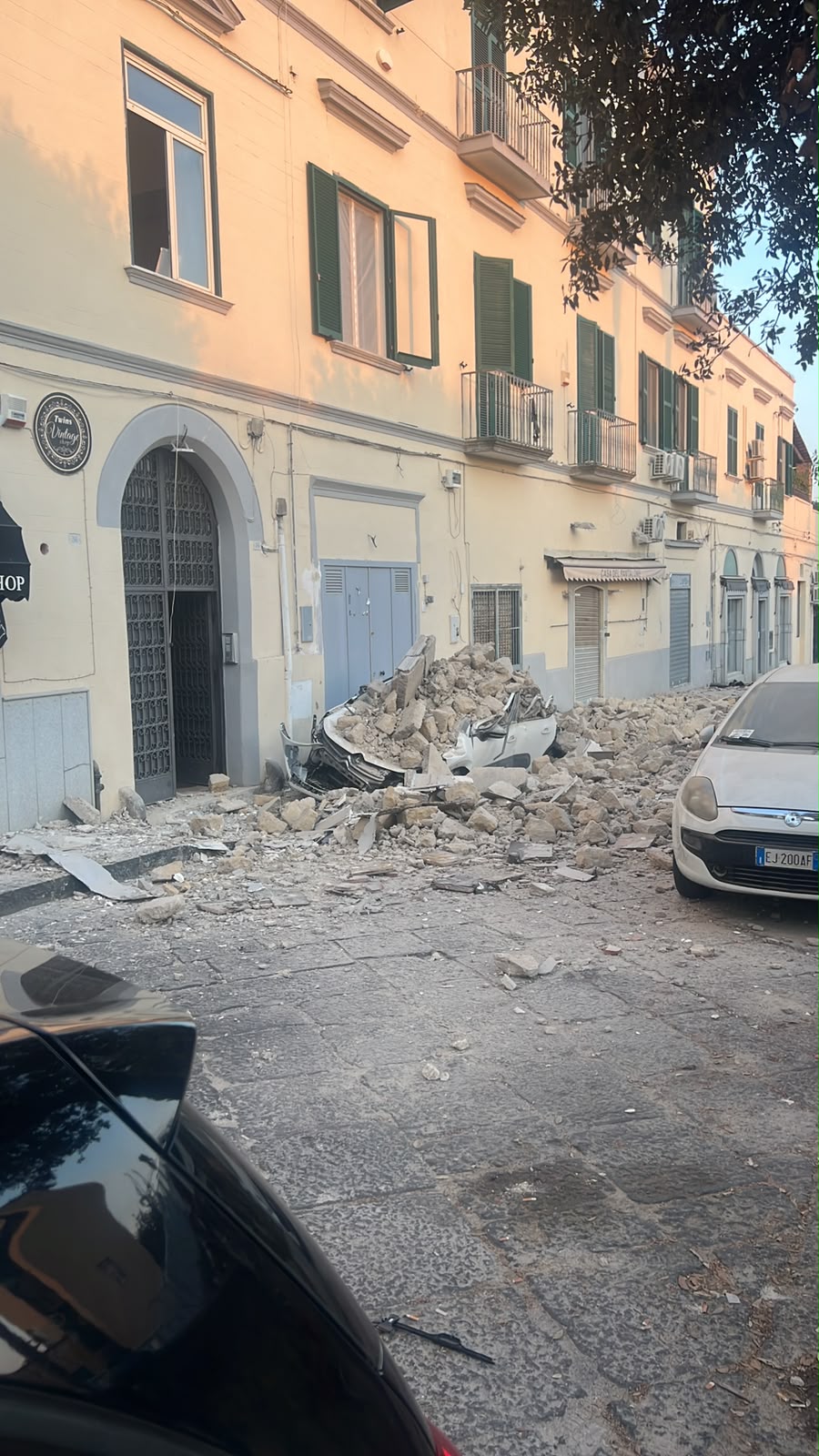 Musumeci annuncia aiuti economici per Pozzuoli “Sostegno del 100% per le famiglie in difficoltà”